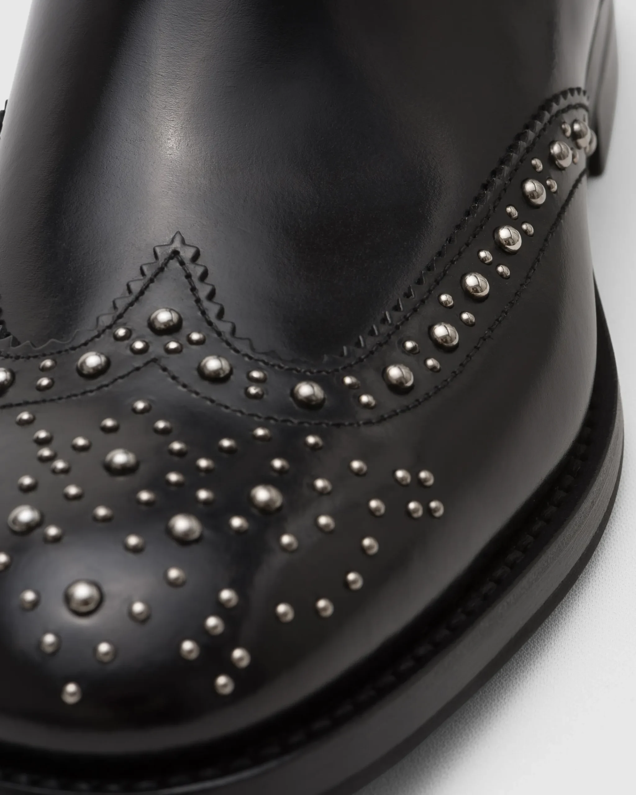 Ketsby Met. - Polished Binder Chelsea Boot with Studs