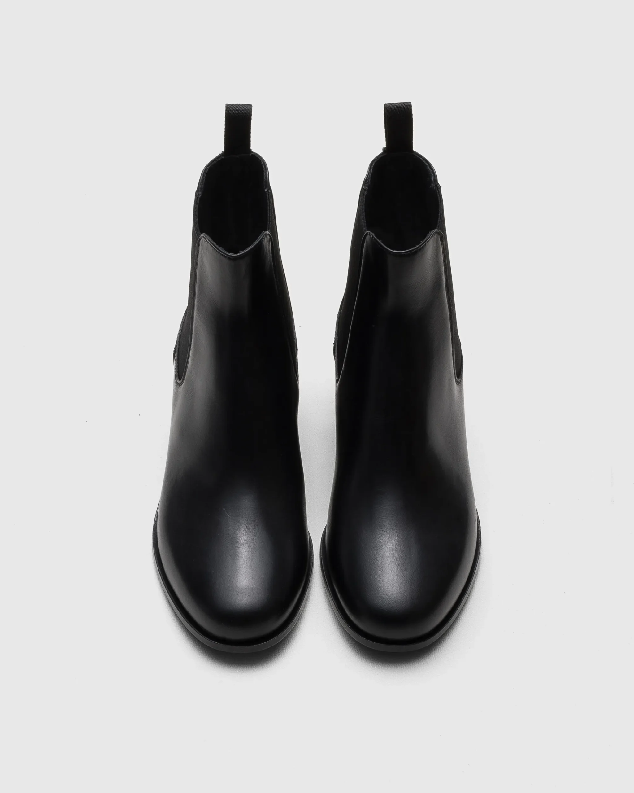 Otillie - Polished Fumé Leather Chelsea Boot