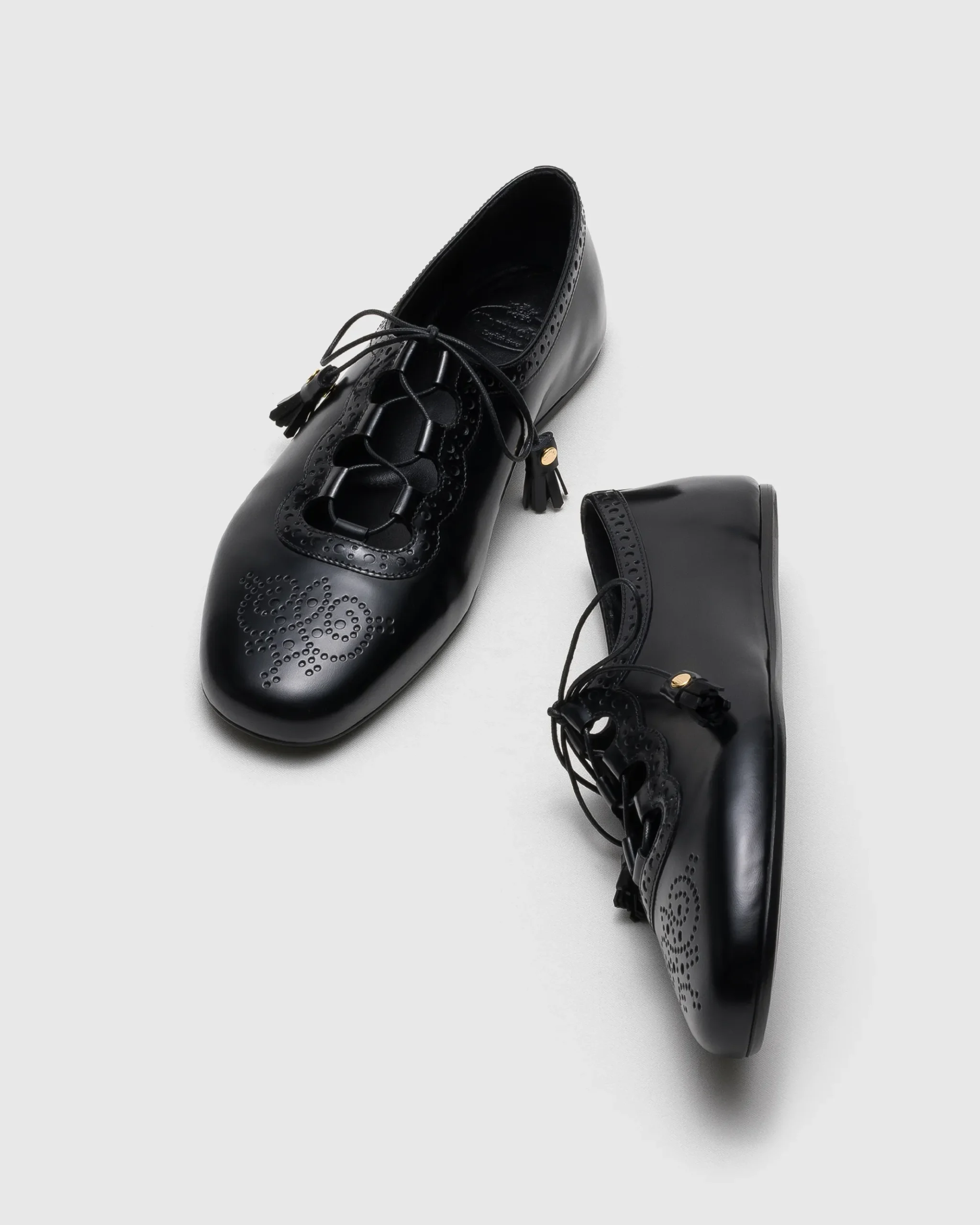 Rhea - Polished Fumé Leather Ghillies Brogue