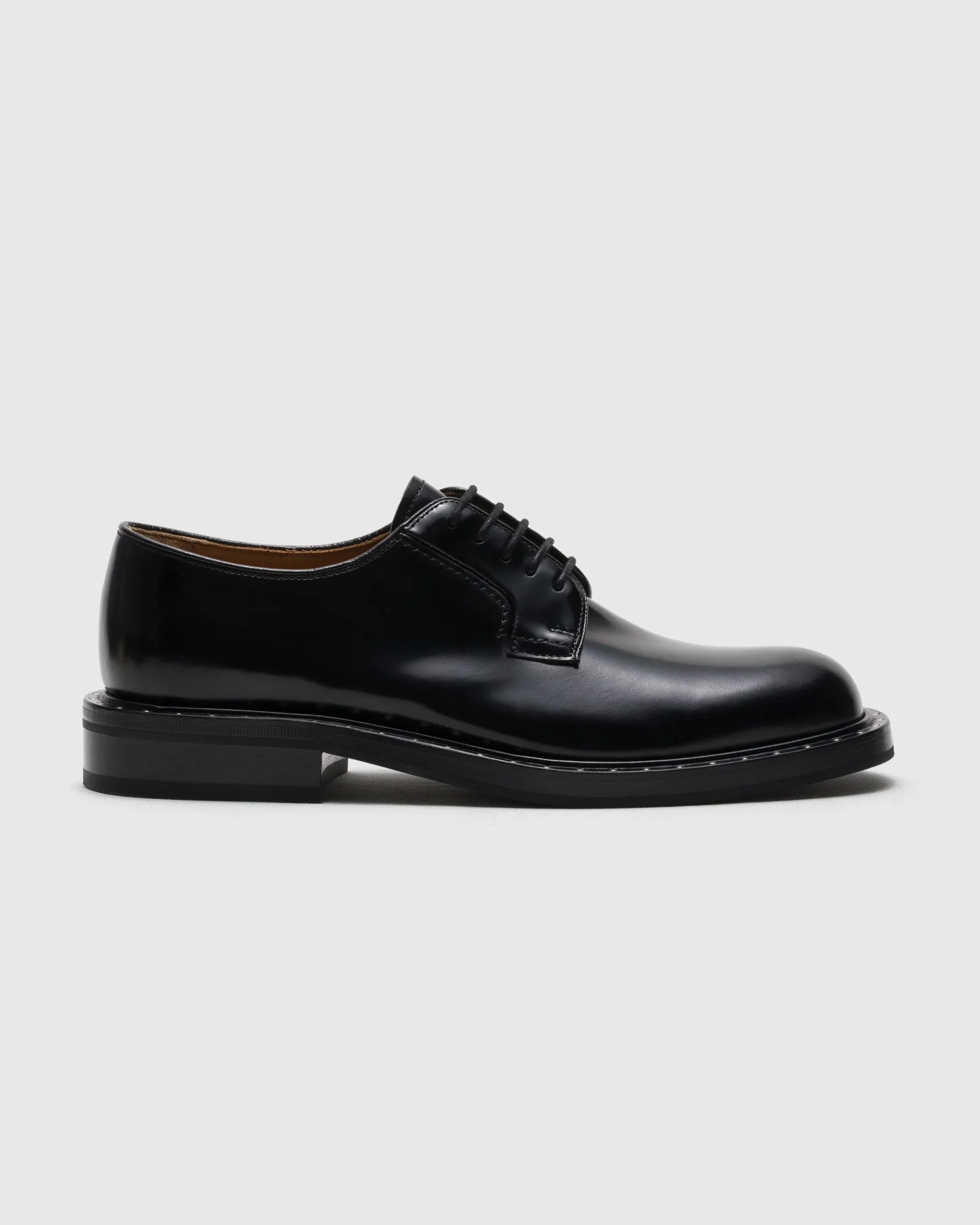 Shannon Met - Polished Fumé Leather Derby